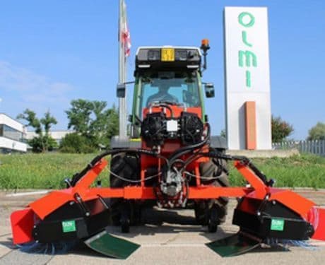 Olmi Geräteträger Comby — Weinbau