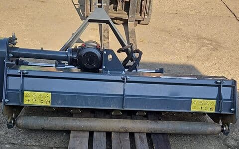 Nero Heckschlegelmulcher 175H — Saat und Pflege