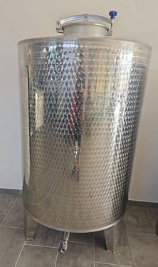 Sonstige Lagertank 900lt — Weinbau