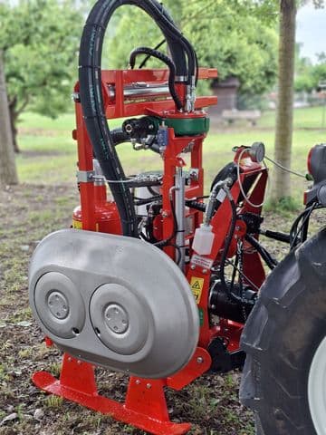 Olmi Laubbläser 430R — Weinbau